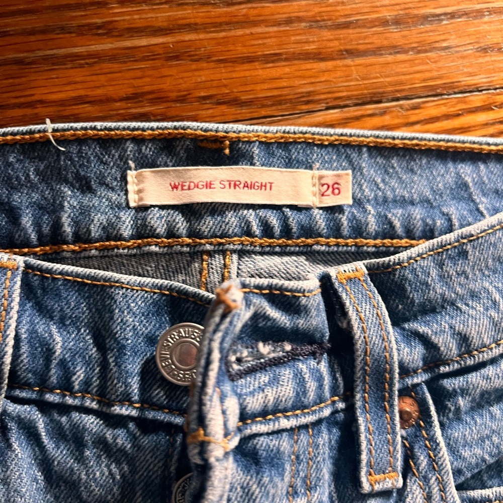 Levi's wedgie